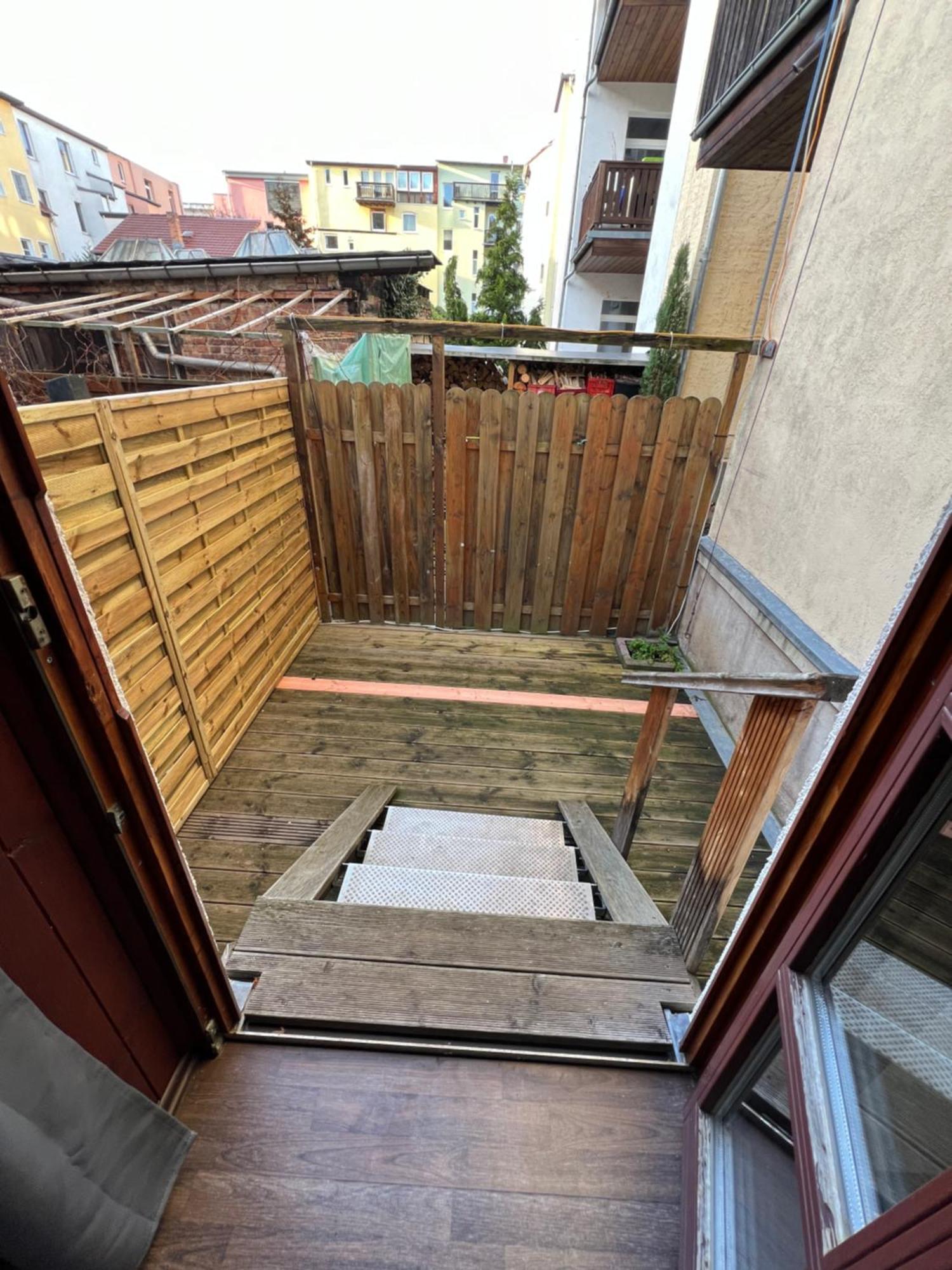 Apartment Humboldt 3 Schlafzimmer,Wifi, Netflix Parken, Terrasse, Klimatisiert, Naehe Zentrum Jena Bagian luar foto