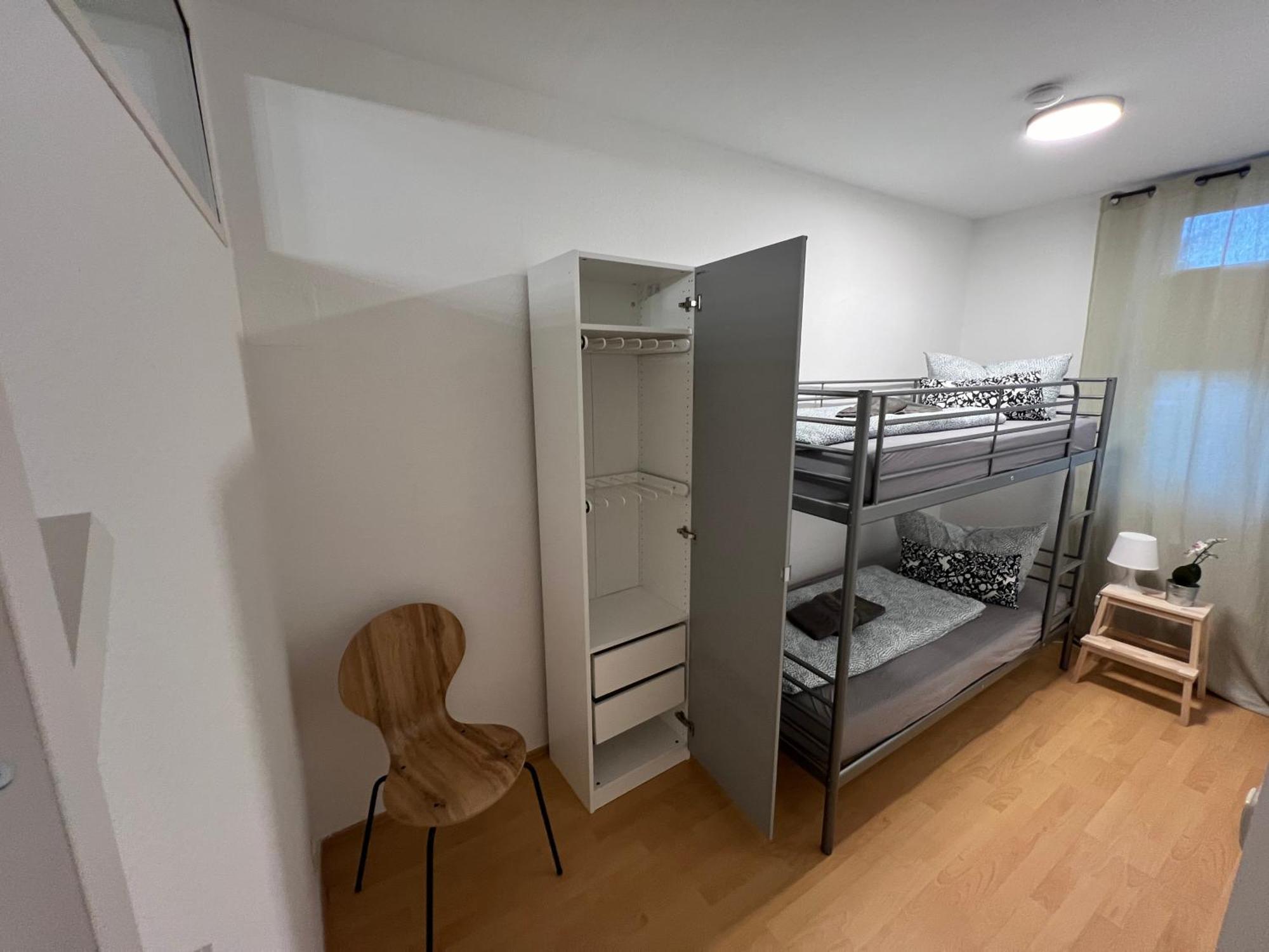 Apartment Humboldt 3 Schlafzimmer,Wifi, Netflix Parken, Terrasse, Klimatisiert, Naehe Zentrum Jena Bagian luar foto
