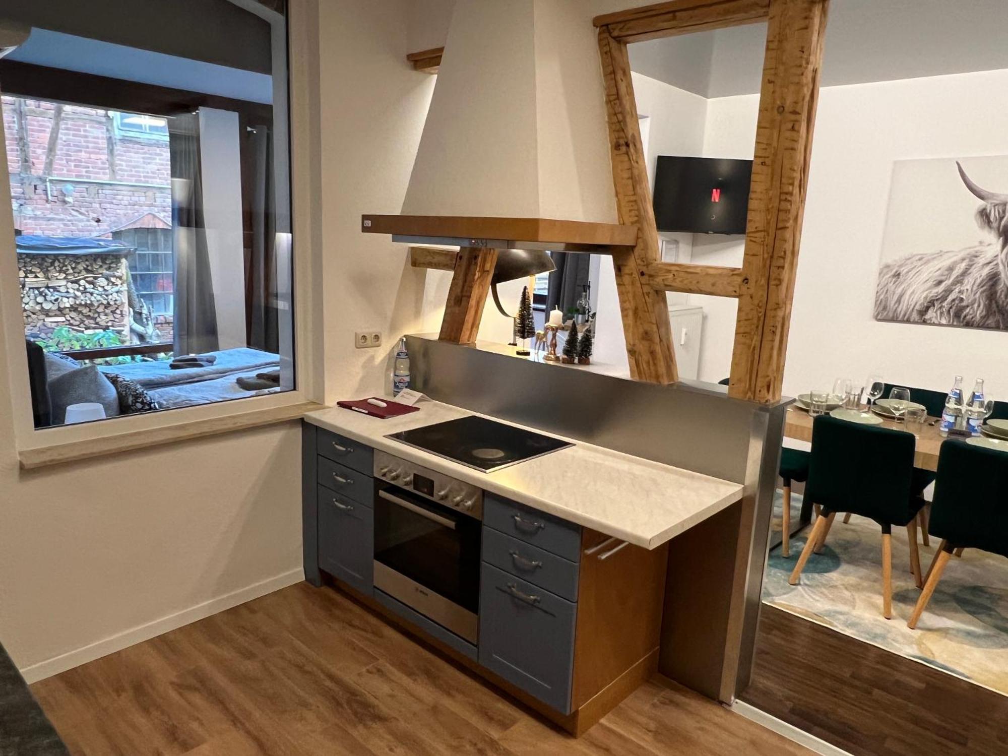 Apartment Humboldt 3 Schlafzimmer,Wifi, Netflix Parken, Terrasse, Klimatisiert, Naehe Zentrum Jena Bagian luar foto