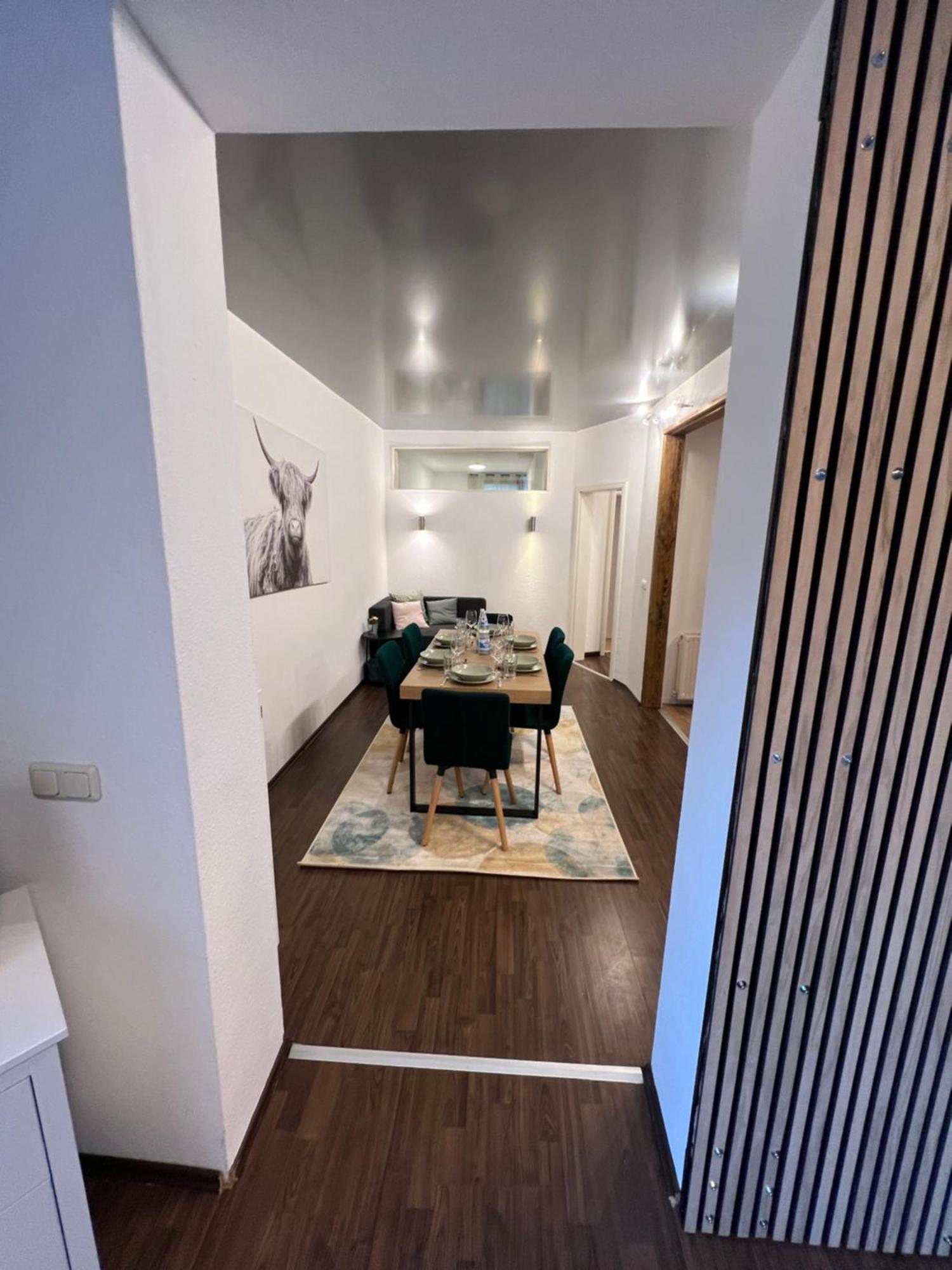 Apartment Humboldt 3 Schlafzimmer,Wifi, Netflix Parken, Terrasse, Klimatisiert, Naehe Zentrum Jena Bagian luar foto