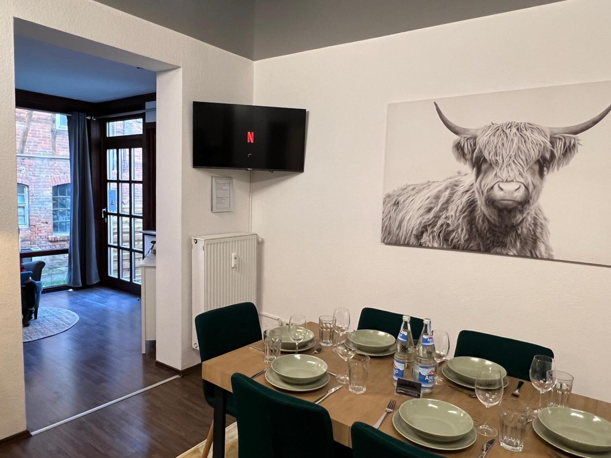 Apartment Humboldt 3 Schlafzimmer,Wifi, Netflix Parken, Terrasse, Klimatisiert, Naehe Zentrum Jena Bagian luar foto